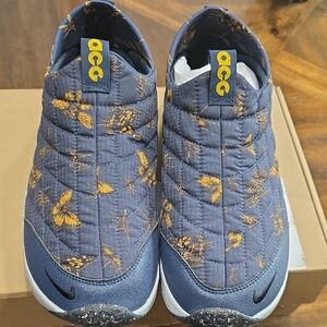 Nike ACG Thunder Blue and Yellow Ochre Sandals